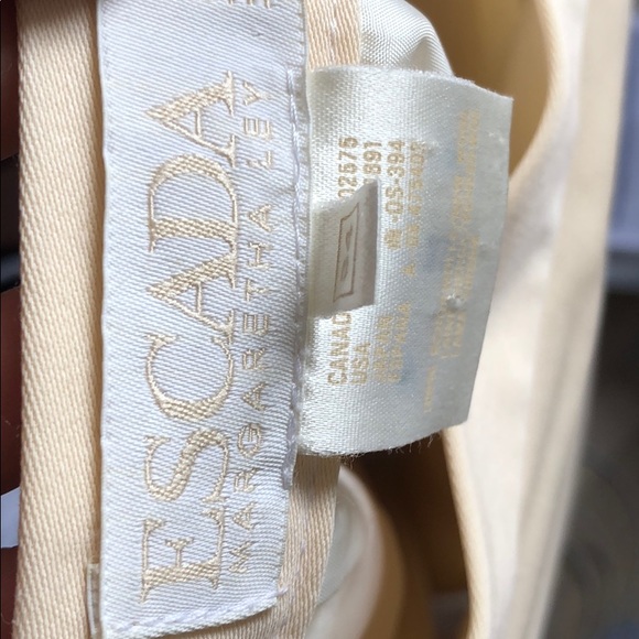 Escada Skirt in unique neutral lightweight wool - Picture 3 of 7